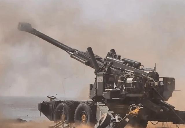 西方的专家惊掉下巴:俄乌一战俄罗斯的“虚弱老底”全暴露了?